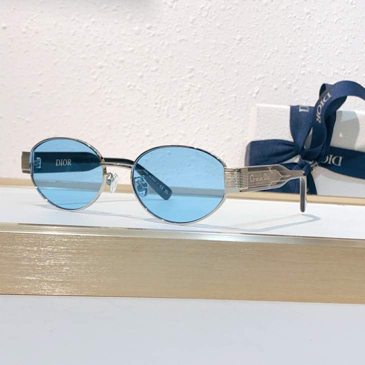 Picture of Dior Sunglasses _SKUfw80880119fw